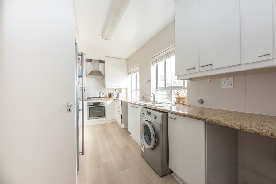 3 Bedroom Property for Sale in Sea Point Western Cape